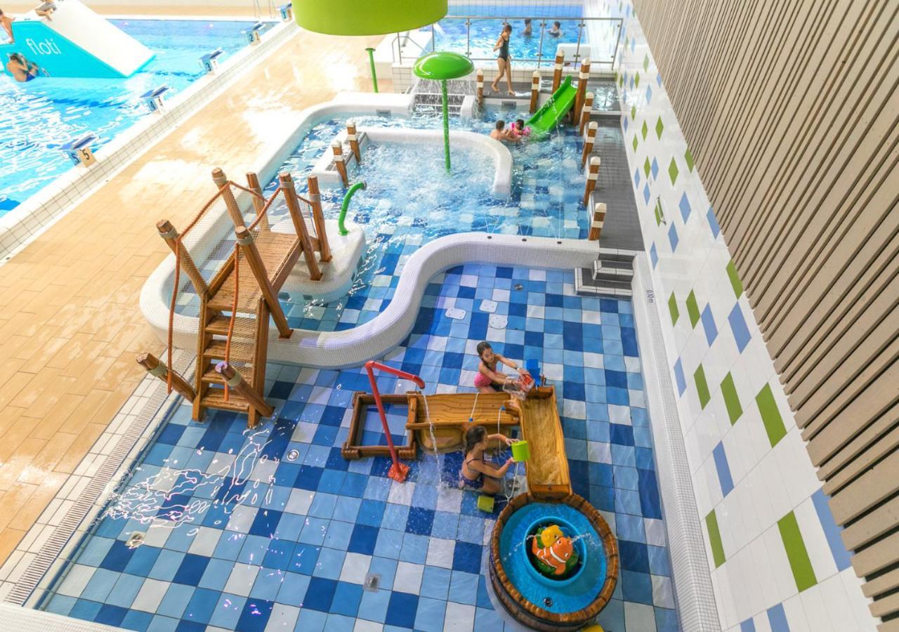 Vakantiepark Westerwolde Pagedal Стадсканал Екстериор снимка